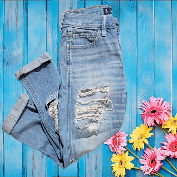 Hollister Jeans Hollister Low Rise Boyfriend Ripped Capri Jeans